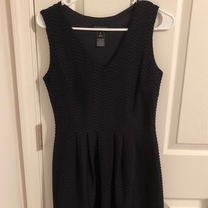 NEW W/O TAGS Enfocus Studio Black V-Neck Dress